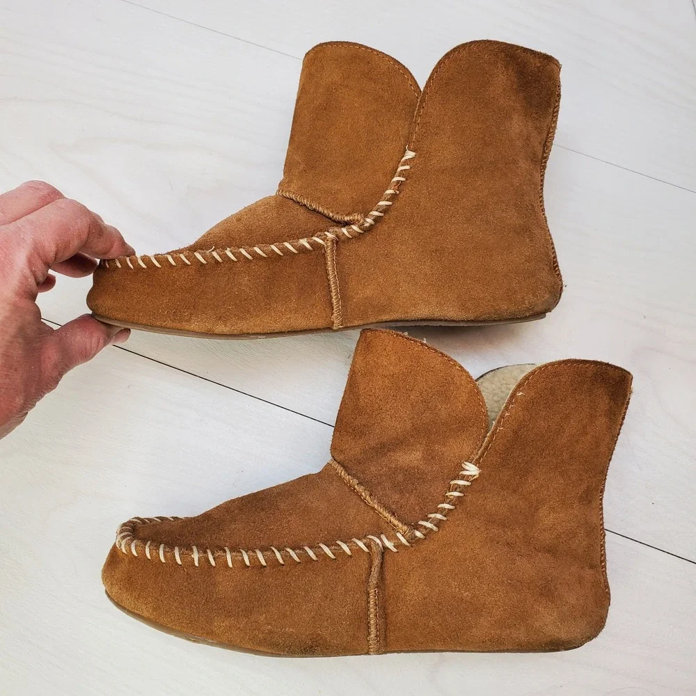 Tan Suede Moccasin Boots Faux Shearling Lined Whipstitch Ankle Wmn 8 Hippie Boho